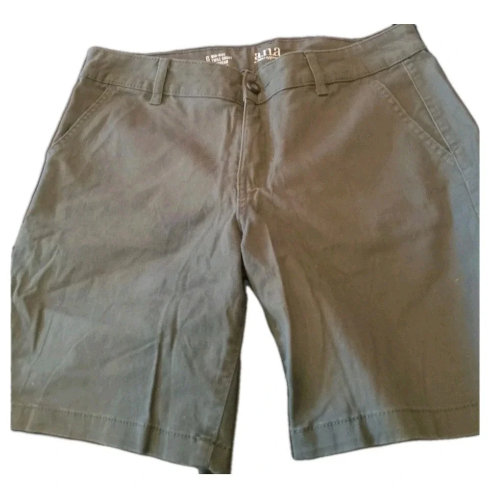 a.n.a Sz 6 Women's Army Green Mid-Rise Twill Shorts‎ 7-Inch Inseam